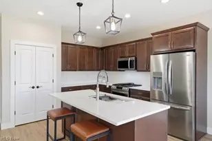 911 Dogwood Dr, Hubbard, OH 44425 - Photo 13