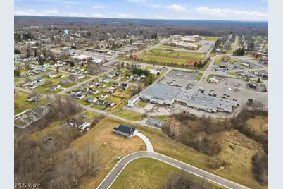 911 Dogwood Drive, Hubbard, OH 44425 - Photo 41