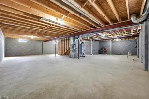 911 Dogwood Dr, Hubbard, OH 44425 - Photo 29