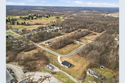 911 Dogwood Drive, Hubbard, OH 44425 - Photo 35