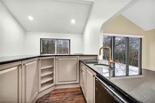 2 Salem Ct, Beachwood, OH 44122 - Photo 9