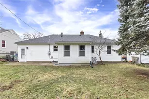 2481 N Haven Blvd, Cuyahoga Falls, OH 44223 - Photo 31