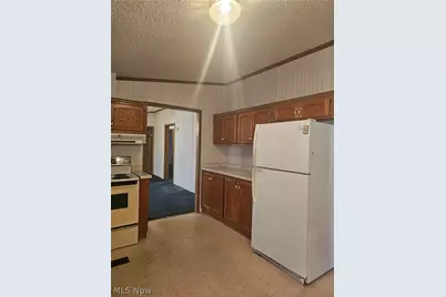 701 E McConnel Avenue, McConnelsville, OH 43756 - Photo 9