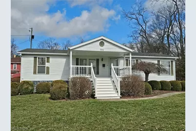 701 E McConnel Avenue, McConnelsville, OH 43756 - Photo 1