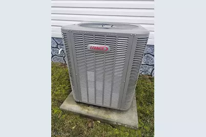 701 E McConnel Avenue, McConnelsville, OH 43756 - Photo 23