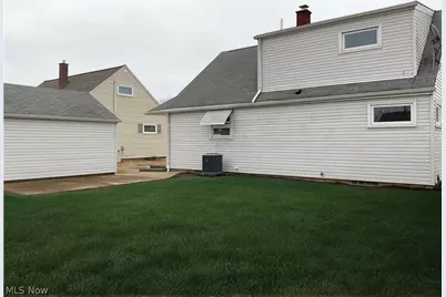 1127 Valleyview Avenue SW, Canton, OH 44710 - Photo 3