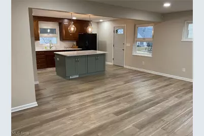 1127 Valleyview Avenue SW, Canton, OH 44710 - Photo 7