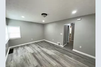 15707 Cloverside Avenue, Loveland, OH 44128 - Photo 3