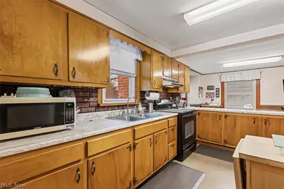 9687 South Avenue, Poland, OH 44514 - Photo 13