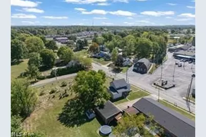 223 E Maple Street E, Hartville, OH 44632 - Photo 7