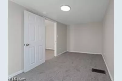 223 E Maple Street E, Hartville, OH 44632 - Photo 25