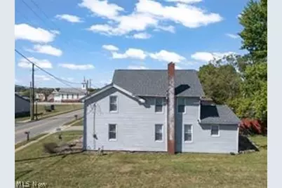 223 E Maple Street E, Hartville, OH 44632 - Photo 3