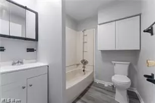 223 E Maple Street E, Hartville, OH 44632 - Photo 11