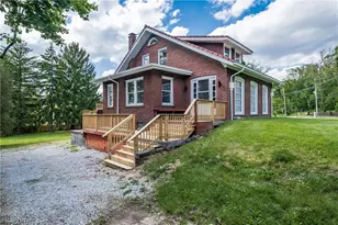 545 Pittsburg Ave NW, North Canton, OH 44720 - Photo 3
