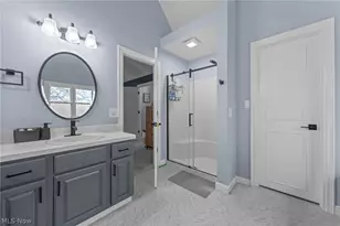 107 Keswick Ct, Amherst, OH 44001 - Photo 13