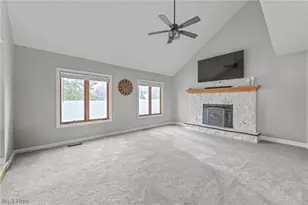 107 Keswick Ct, Amherst, OH 44001 - Photo 7