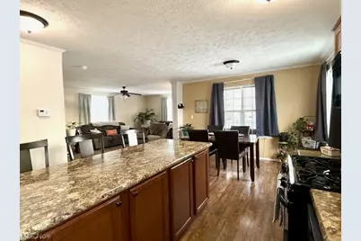 362 Pin Oak Circle, Elyria, OH 44035 - Photo 5