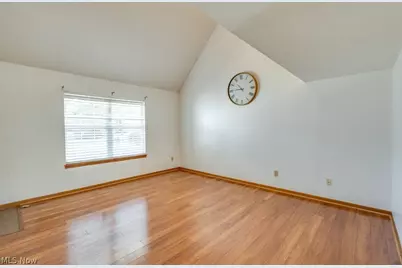 5223 Queen Ann Way, Painesville, OH 44077 - Photo 3