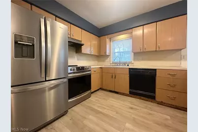 3824 Valacamp Avenue SE, Warren, OH 44484 - Photo 9