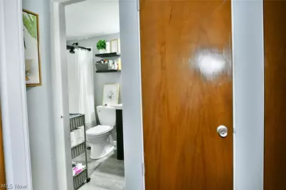 3040 N River Road NE #H20, Warren, OH 44483 - Photo 17