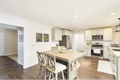 1061 Jonathan Avenue, Akron, OH 44333 - Photo 7