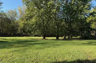 1061 Jonathan Ave, Akron, OH 44333 - Photo 3