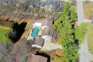 6152 Southern Hills Ct, Canfield, OH 44406 - Photo 5