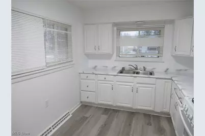 1811 E 298th Street, Wickliffe, OH 44092 - Photo 11