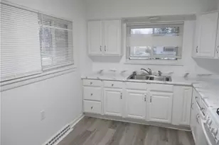 1811 E 298th St, Wickliffe, OH 44092 - Photo 11