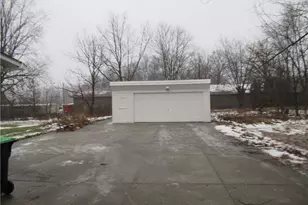 1811 E 298th St, Wickliffe, OH 44092 - Photo 3