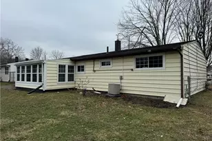 3153 Polly Rd, Ravenna, OH 44266 - Photo 3