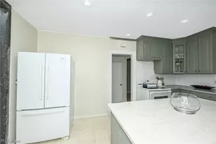 2927 Huntington Rd, Huber Heights, OH 44120 - Photo 11