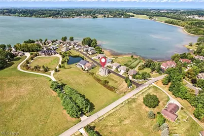 29 Shores Drive, Poland, OH 44514 - Photo 5