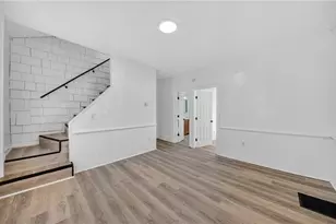 511 Brown St, Akron, OH 44311 - Photo 7