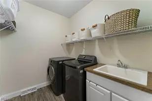 524 Berklee Dr, Poland, OH 44514 - Photo 15