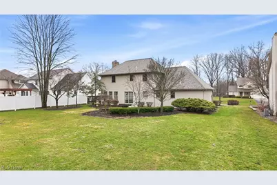 2031 Celestial Drive NE, Warren, OH 44484 - Photo 41