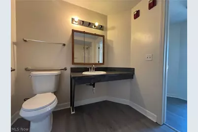 5644 Broadway Avenue #201, Loveland, OH 44127 - Photo 9