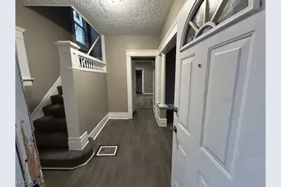 483 Douglas Street, Akron, OH 44307 - Photo 5