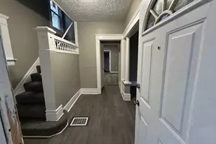 483 Douglas St, Akron, OH 44307 - Photo 5