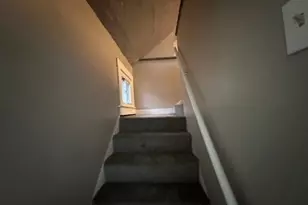 483 Douglas St, Akron, OH 44307 - Photo 11