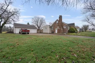 1402 S Chapel St, Louisville, OH 44641 - Photo 35