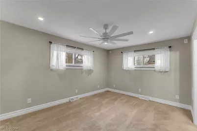 914 Garford Avenue, Elyria, OH 44035 - Photo 23