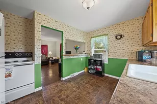 1235 Elm St, Sebring, OH 44672 - Photo 5