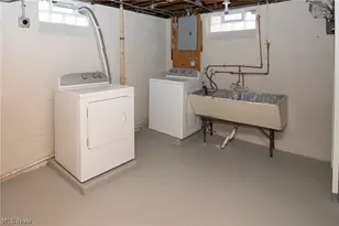 24791 Drakefield Ave, Euclid, OH 44123 - Photo 23