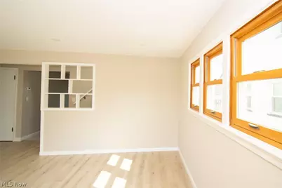 24791 Drakefield Avenue, Euclid, OH 44123 - Photo 9