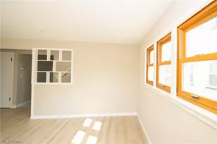 24791 Drakefield Ave, Euclid, OH 44123 - Photo 9