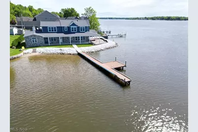 2166 NE River Road, Lake Milton, OH 44429 - Photo 3