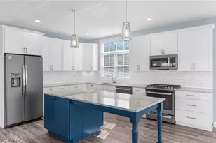 2166 NE River Rd, Lake Milton, OH 44429 - Photo 17