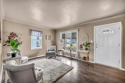 15313 Fernway Drive, Maple Heights, OH 44137 - Photo 7