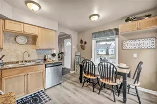 15313 Fernway Dr, Maple Heights, OH 44137 - Photo 13